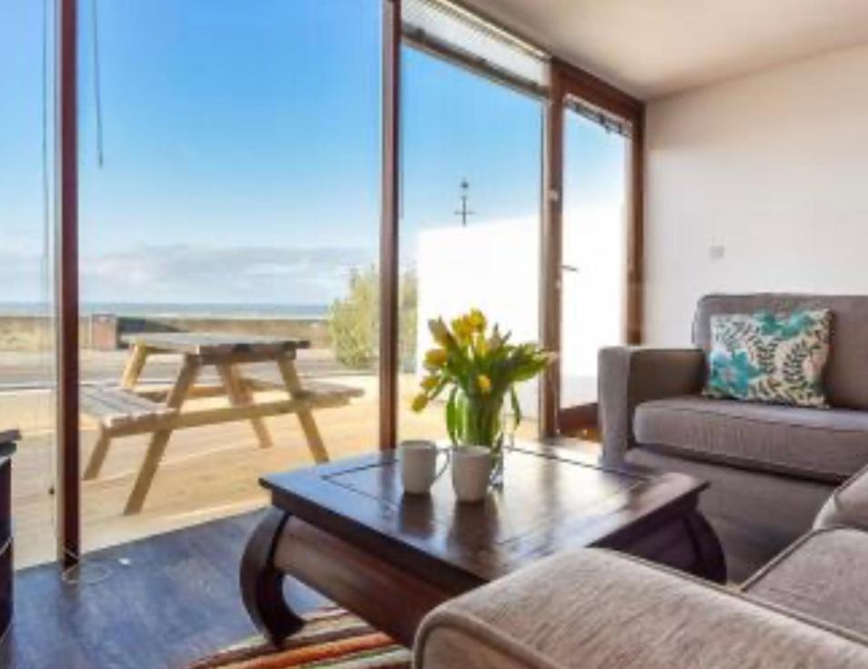 Westward Ho! Beachfront Luxury For 2 מראה חיצוני תמונה