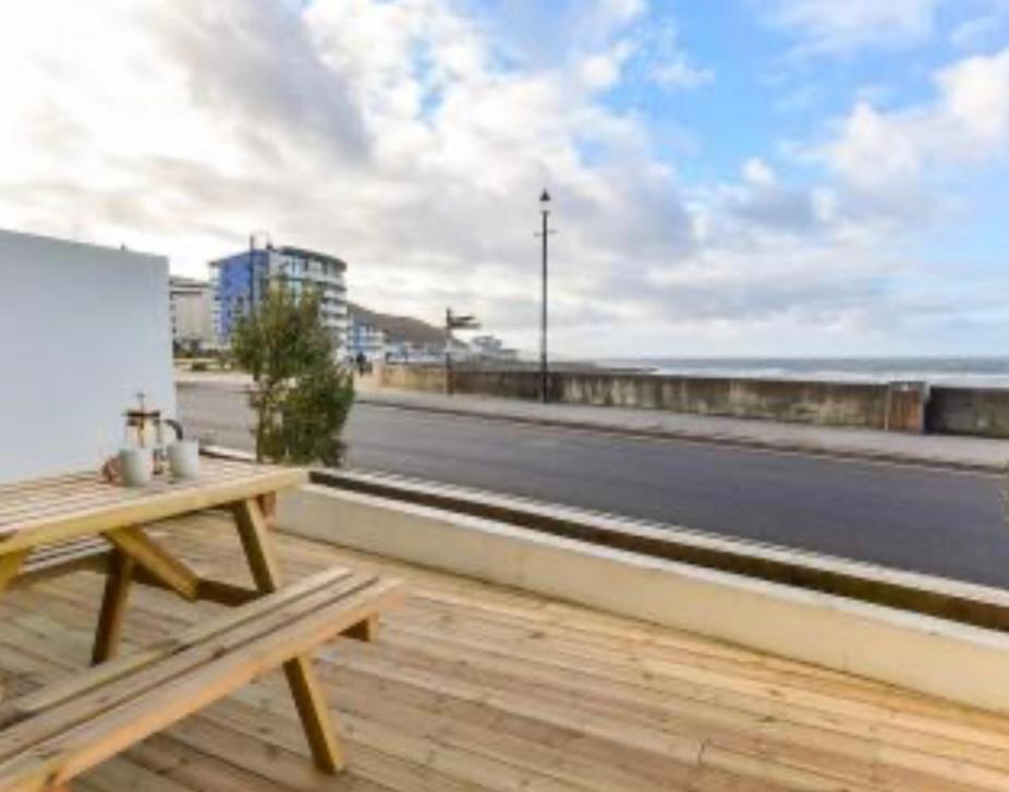 Westward Ho! Beachfront Luxury For 2 מראה חיצוני תמונה
